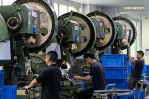 Longest Factory Slump in a Decade Hits China's Economy